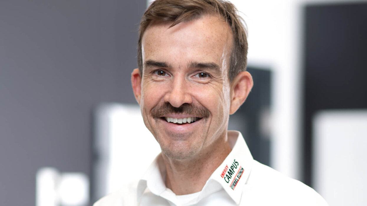 Der Referent für das Live-Webinar für interessierte Endkunden, Frank Röder, ist Experte für Wärmepumpen und Solaranlagen bei Stiebel Eltron.